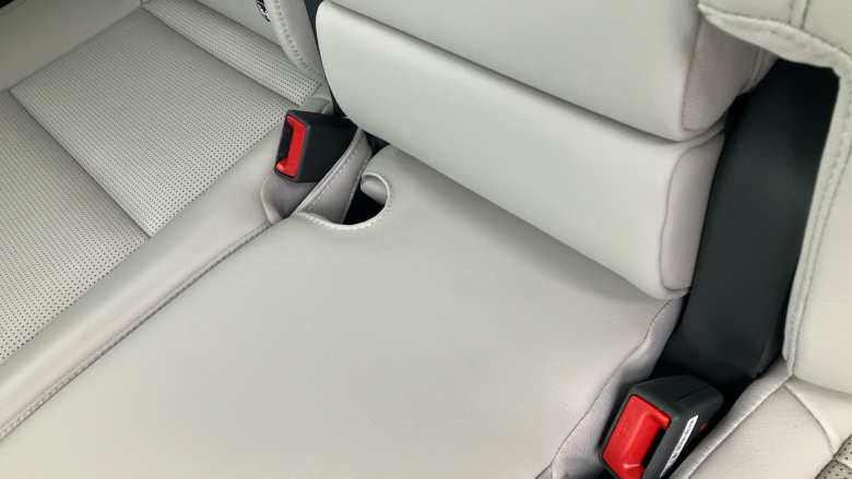 Hyundai SANTA FE 1.6 TGDi Plug-in Hybrid Ultimate 5dr 4WD Auto Estate